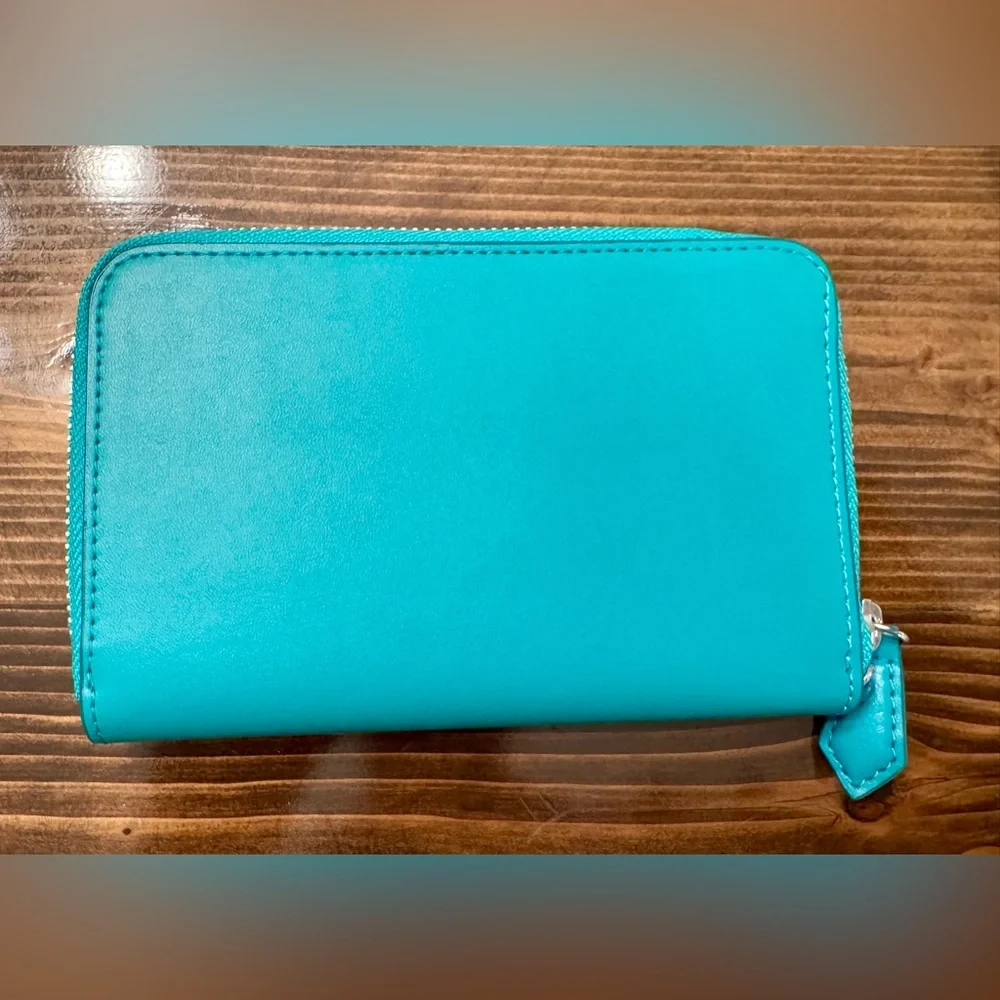 Vera Bradley EUC Turquoise‎ Zip Wallet - Picture 2 of 3
